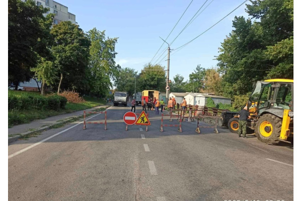 У Білій Церкві на вулиці Рибна перекрили рух транспорту