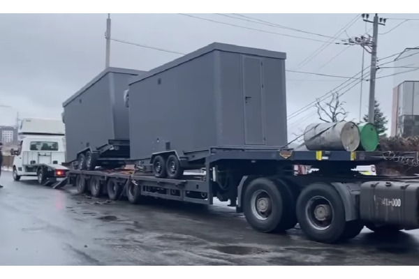 Ірпінь передав дві мобільні казарми українським бійцям (ВІДЕО)