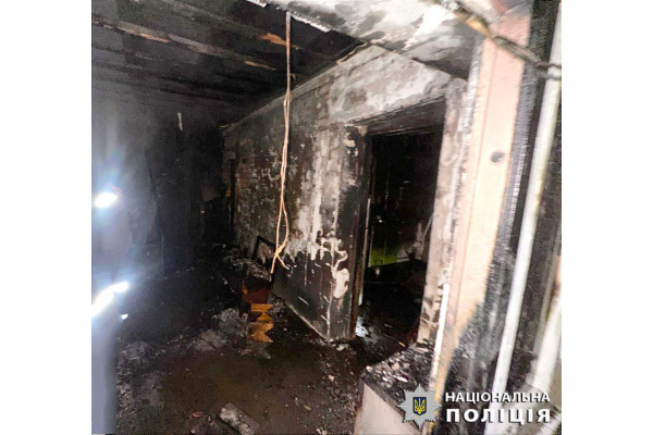 Поліція Київщини розслідує обставини пожежі, в якій загинула літня жінка