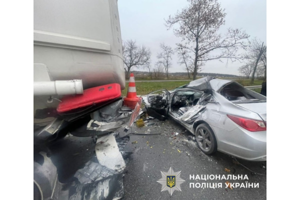Поліцейські Київщини розслідують обставини ДТП на Фастівщині
