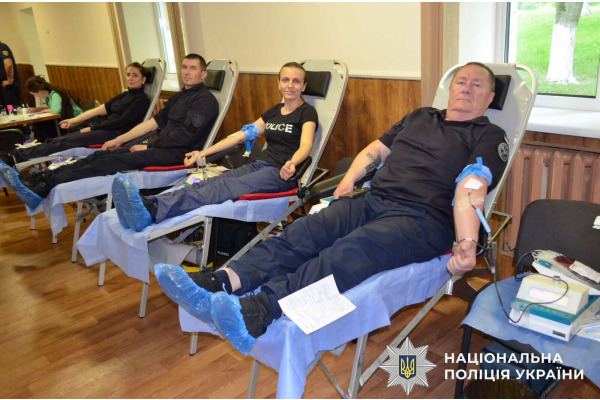 Поліцейські Київщини долучилися до здачі донорської крові
