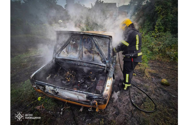 У Білій Церкві на Залізничному провулку горів автомобіль