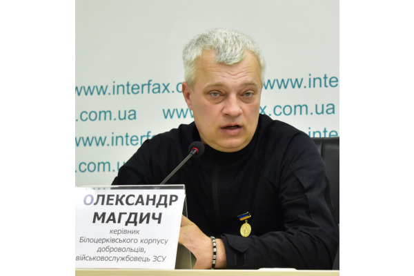 Поки одні воюють, інші - ділять посади