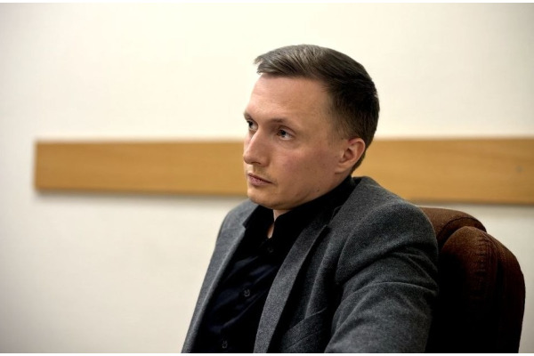 Від замовного вбивства з VR-окулярами до воєнних злочинів: інтерв'ю з керівником Фастівської окружної прокуратури Дмитром Курилом