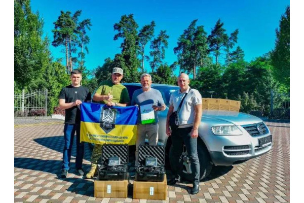 Бучанська громада передала «Вовкам Да Вінчі» партію допомоги