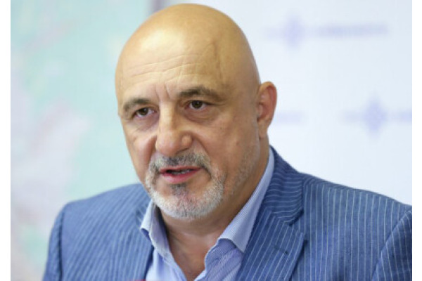 Знищив історичну будівлю на Подолі, захоплює лазні Бубнова й отримав за копійки приміщення на Хрещатику: як бізнес Плачкова руйнує Київ