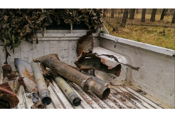Сапери показали залишки снарядів "Градів" та ракет з вибуховою речовиною з Ірпеня (ФОТО)