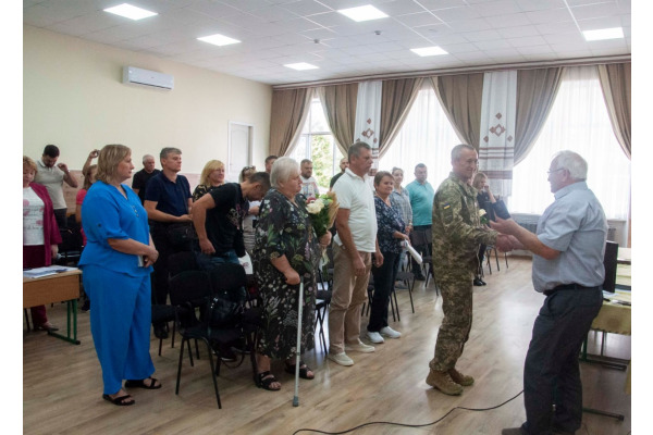 Глевахівська рада вручила нагороду захисникові та вшанувала пам'ять полеглого воїна