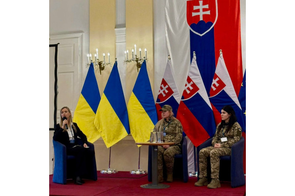 «Бучанські відьми» представили Україну на міжнародній конференції в Братиславі
