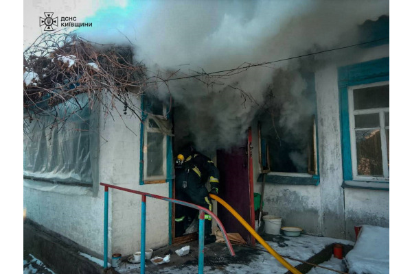 У Борисполі під час пожежі в приватному будинку загинули двоє людей