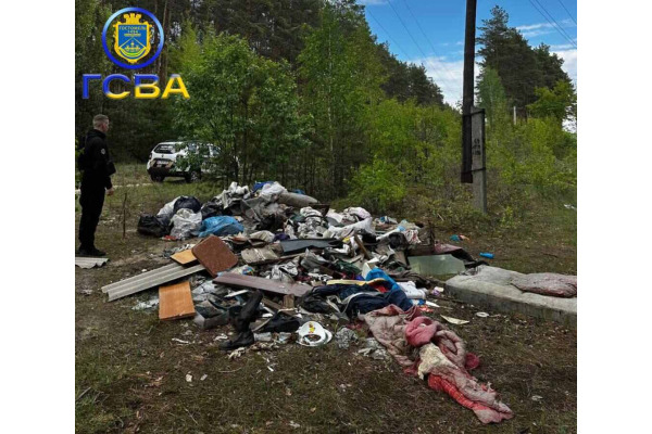 Несанкціоноване сміттєзвалище виявили у Гостомелі