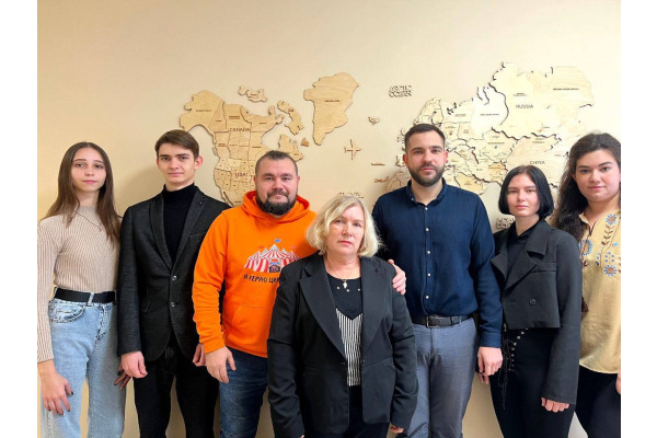 Ірпінська молодіжна рада підписала меморандум про співпрацю з Ірпінським ліцеєм №3 (ФОТО)