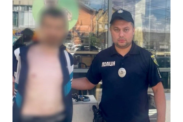 Завдав 21 удар ножем: під Києвом затримали підозрюваного в убивстві жінки