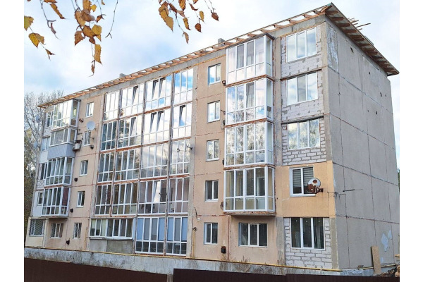 Відбудова триває: у Калинівці на Макарівщині ремонтують пошкоджений війною будинок на Київській, 47