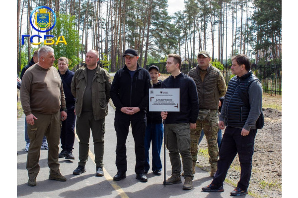 У Гостомелі висадили 100 черешень на честь полеглих захисників