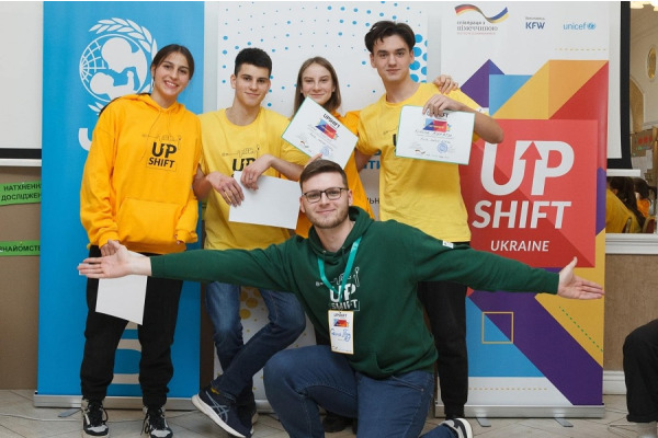 Ірпінські ліцеїсти отримали грант на модернізацію міської бібліотеки