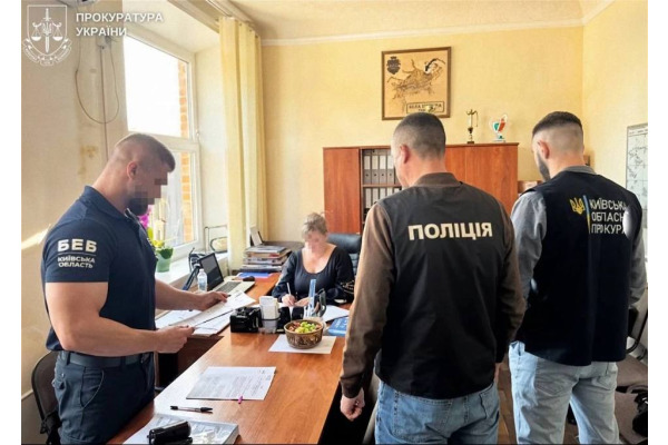 Депутати та керівники закладів освіти Білої Церкви підозрюються у розтраті понад 16 мільйонів гривень