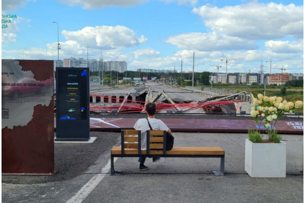 Біля Романівського мосту з'явиться вуличне освітлення та зелена зона