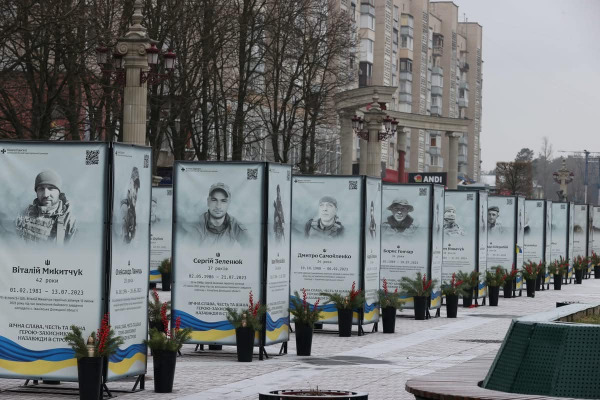 В Ірпені відкрили третю частину Алеї полеглих захисників