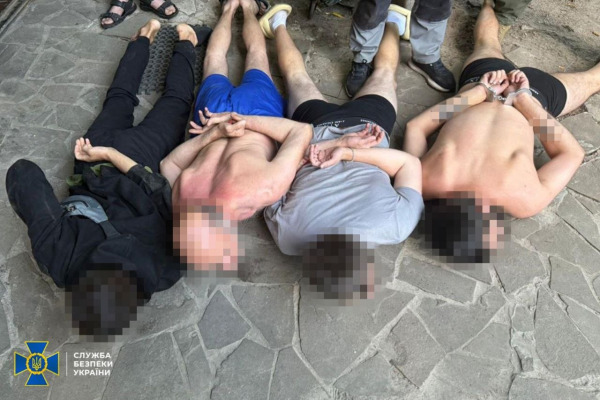 Реалізовували наркотики на Київщині: СБУ викрила масштабний наркосиндикат