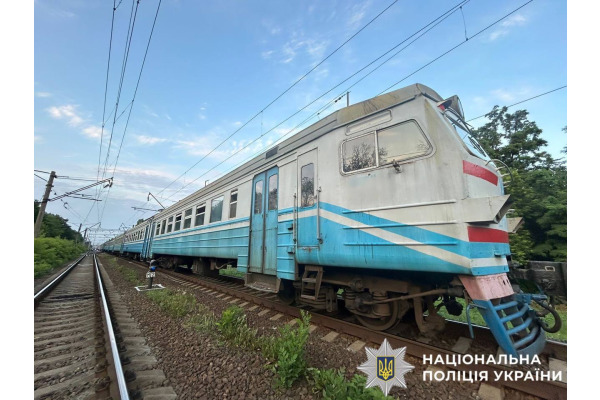 На Київщині під колесами потяга загинув чоловік
