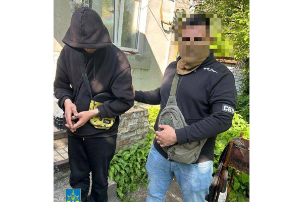 На Київщині зловмисник отримав підозру за підпал релейної шафи