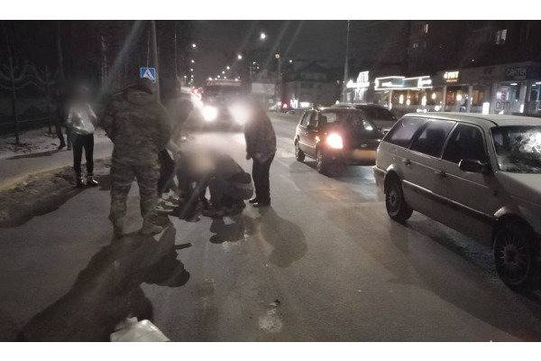 В Ірпені дівчина на пішохідному переході потрапила під колеса авто