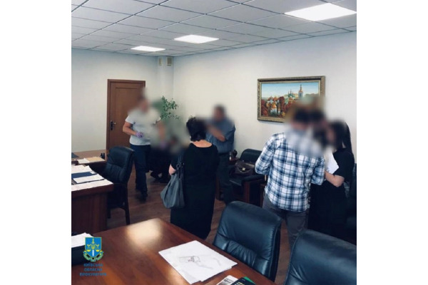 На Київщині викрили ОЗГ, учасники якої заволоділи коштами на відновленні зруйнованого житла