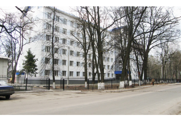 Біженці зі Сходу України ремонтують приміщення дитячого стаціонару в Ірпені