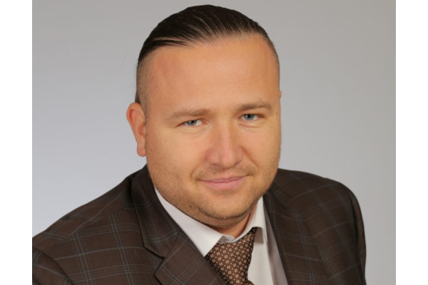 Депутат Київської облради Олег Іваненко оголосив про завершення своїх депутатських повноважень