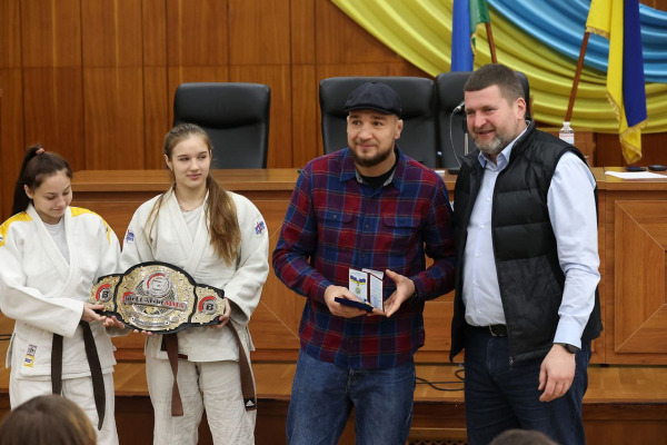 Самбіст Ярослав Амосов став почесним громадянином Ірпеня