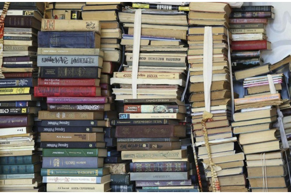 У селі Козинці Ірпінської громади збирають російськомовні книги на макулатуру