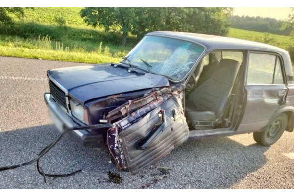 Штовхала власний автомобіль: на Київщині вантажівка на смерть збила жінку