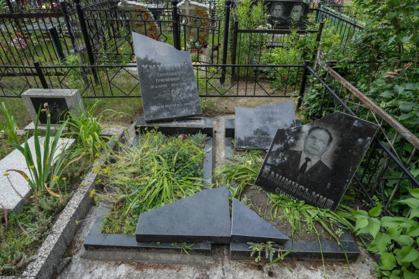 На кладовищі у Бучі зафіксували акт вандалізму
