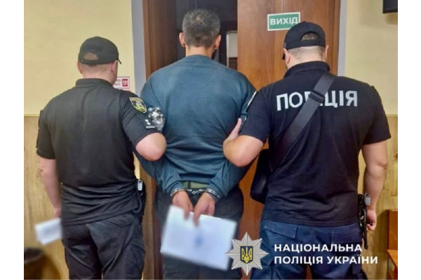У Баришівській громаді жінка зазнала нападу з електрошокером: зловмисника затримали