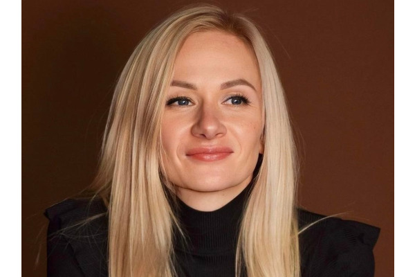 Посадовиця міськради Ірпеня придбала автівку в 30 разів дешевше ринкової ціни (ФОТО)