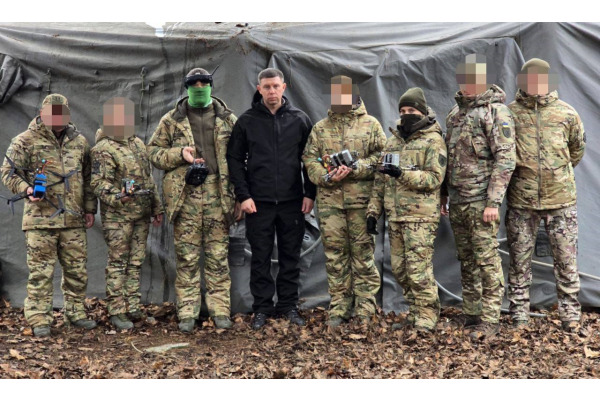 Ірпінська громада передала зимове спорядження підрозділу операторів FPV-дронів
