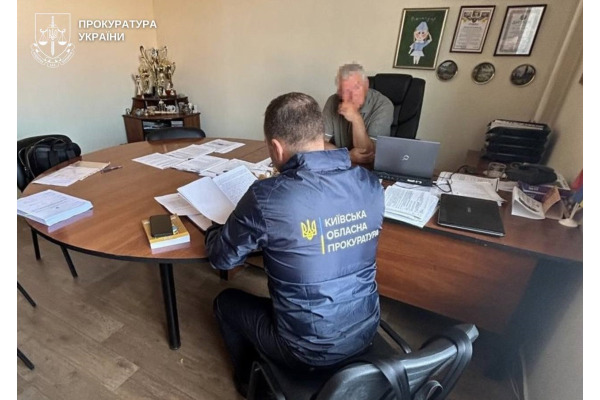 Шкільні махінації на мільйони: двох директорів шкіл на Київщині підозрюють у збитках бюджету