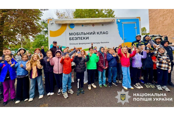 Інтерактивний клас безпеки відвідав дві школи у Броварах