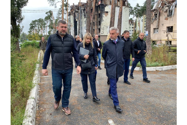 Міністр оборони Італії побачив наслідки війни в Ірпені (ФОТО)