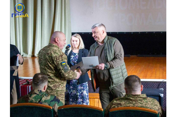 У Гостомелі 31 родина нацгвардійців отримала службове житло