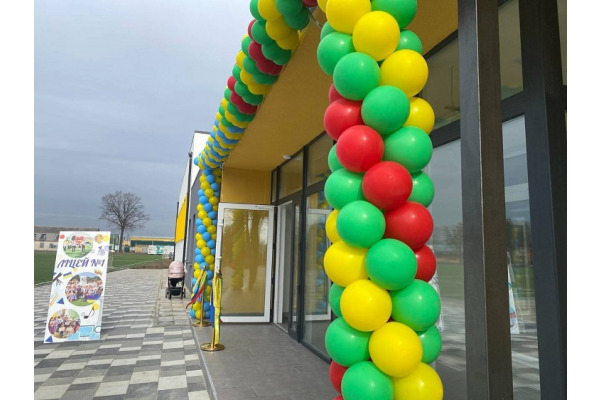 Боротьба не на життя, а за школу: чому в Бородянці дітей досі не пускають у відремонтований ліцей