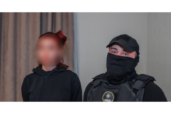 Правоохоронці викрили на Київщині шахраїв, що обіцяли "ухилянтам" допомогти виїхати за кордон