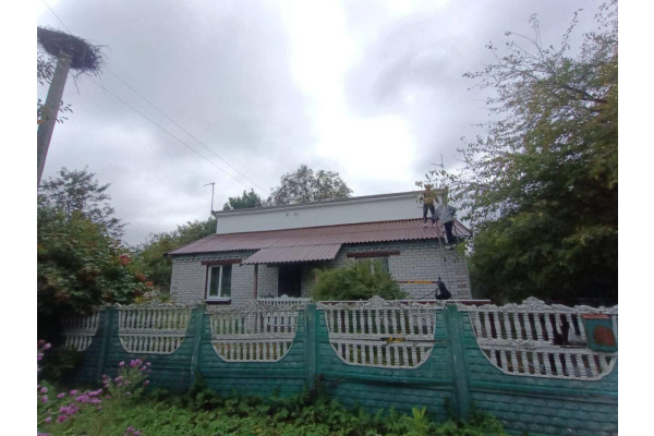 Макарівська громада відновлює будинки разом із Червоним Хрестом та міжнародними партнерами