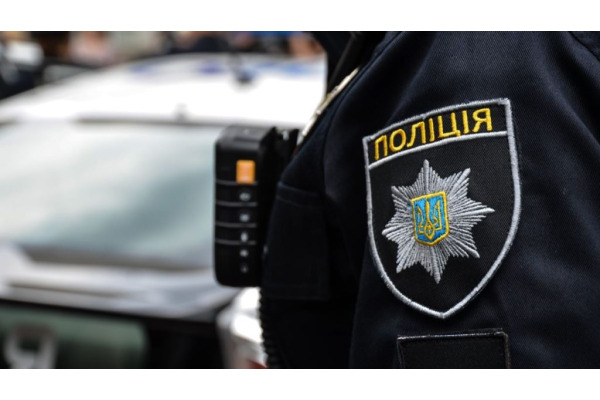 На Київщині спіймали 18-річного наркоділка, який робив "закладки" у лісі