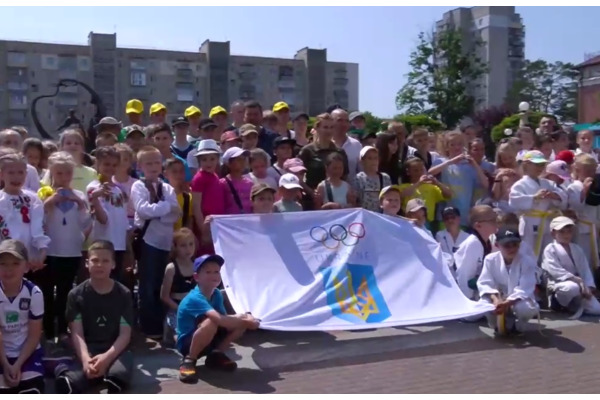 В Ірпені підняли прапор Національного олімпійського комітету України