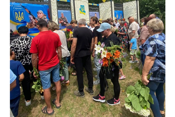 У Таращанській громаді встановили інформаційну інсталяцію на вшанування пам’яті полеглих захисників