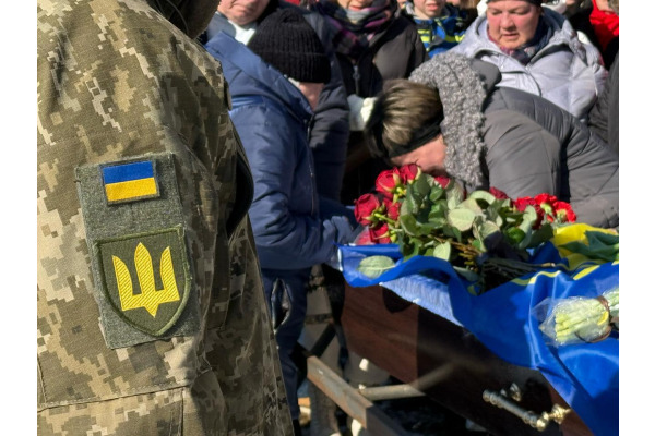 У Михайлівці-Рубежівці попрощалися із захисником Миколою Давиденком