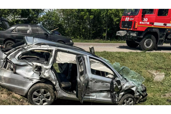 На Фастівщині рятувальники деблокували потерпілу внаслідок ДТП