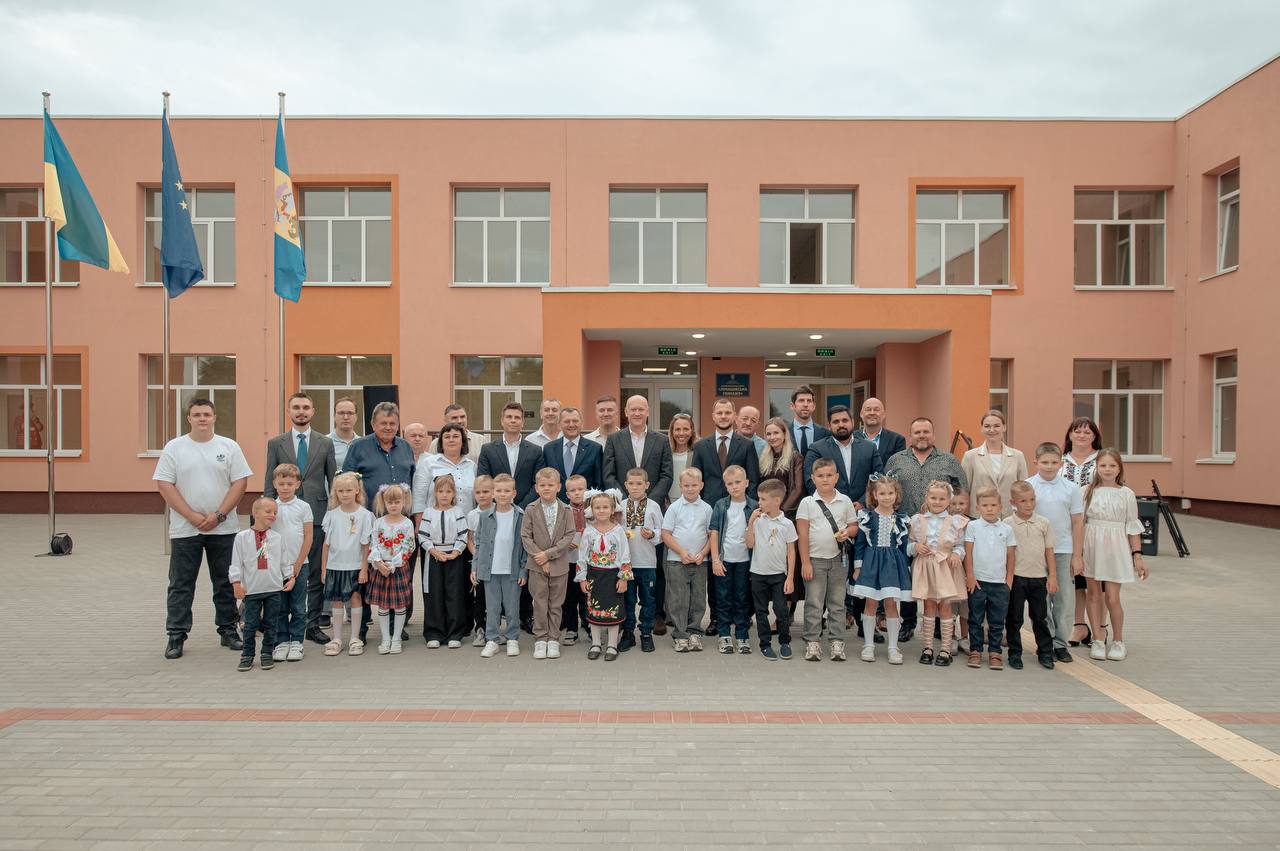 У Лукашах відновили школу, зруйновану під час боїв на початку повномасштабної війни
